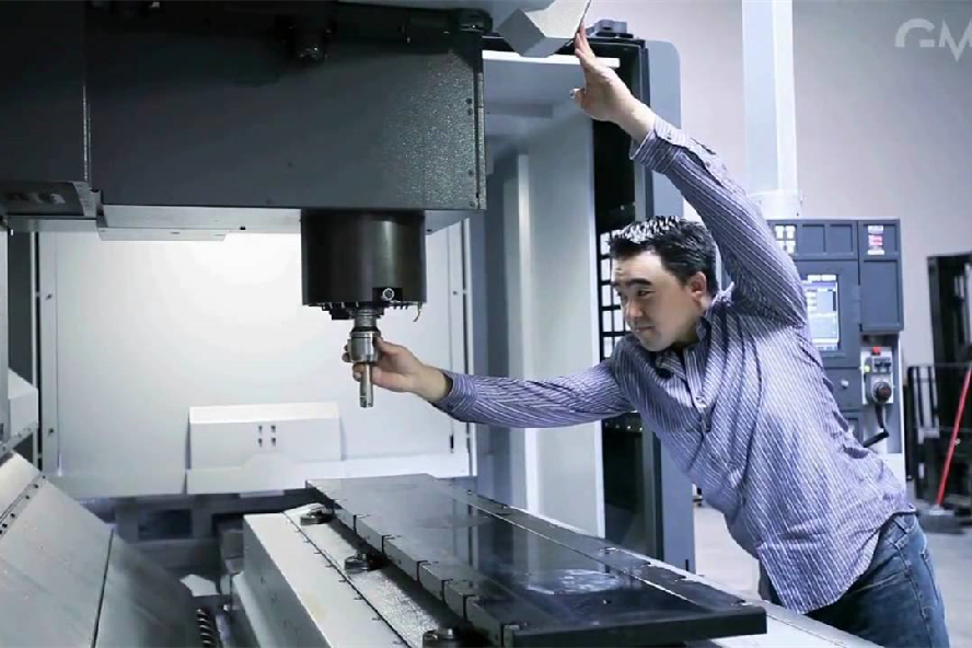 數(shù)控雕銑機(jī)